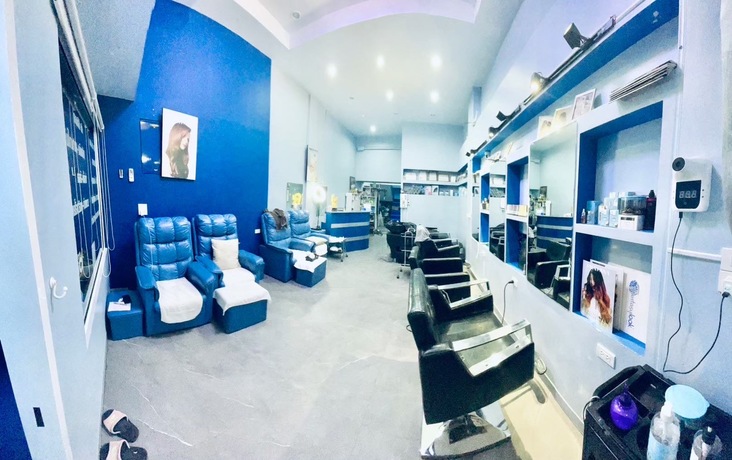 Queen Season Salon